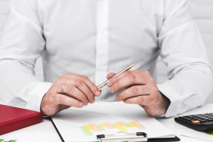 Guida_Completa_al_Commercialista_a_Dubai_Servizi_e_Vantaggi_per_le_Imprese_Straniere_19d738bd7a